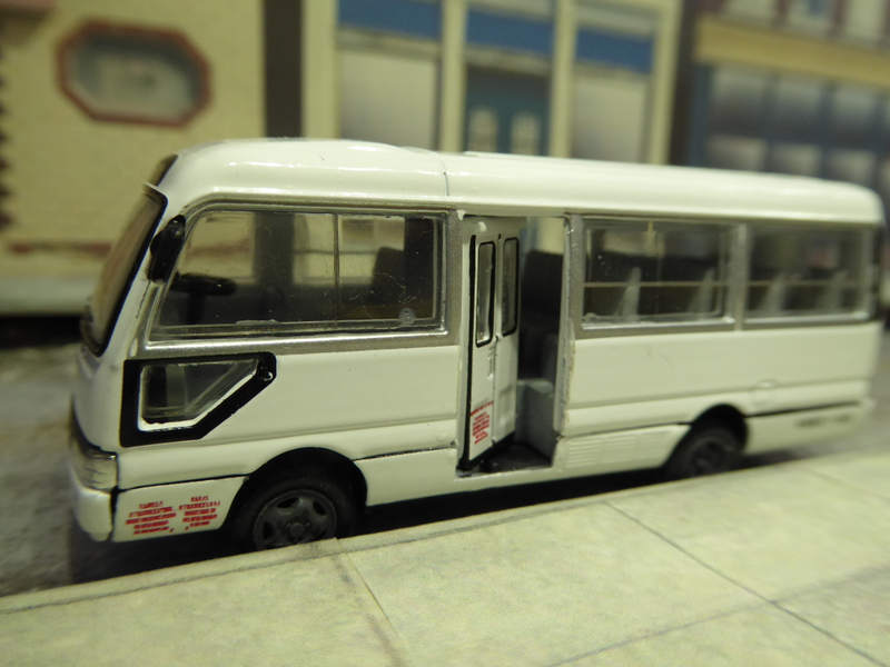 Illustration for article titled Hot Sixty 4th: Land of the Rising Sun-day with a Toyota Coaster